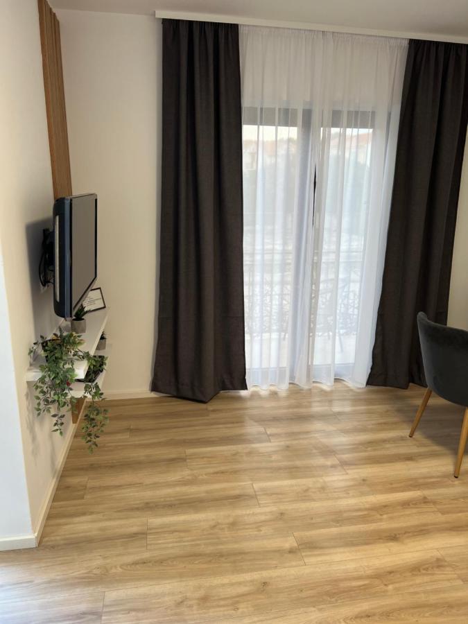 Apartmani Ivelic Supetar Exterior foto