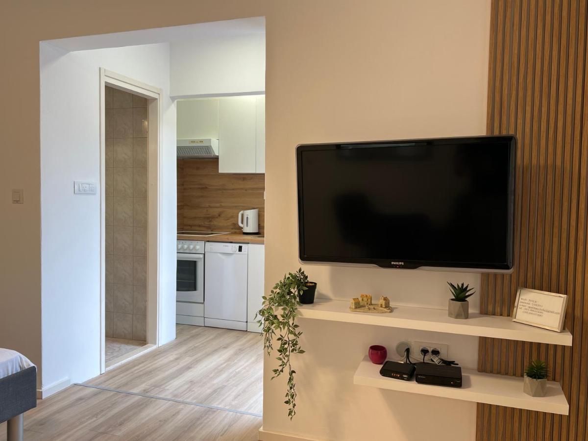 Apartmani Ivelic Supetar Exterior foto