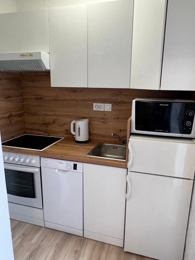 Apartmani Ivelic Supetar Exterior foto