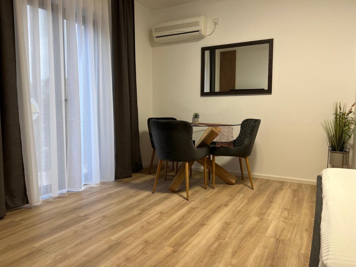 Apartmani Ivelic Supetar Exterior foto