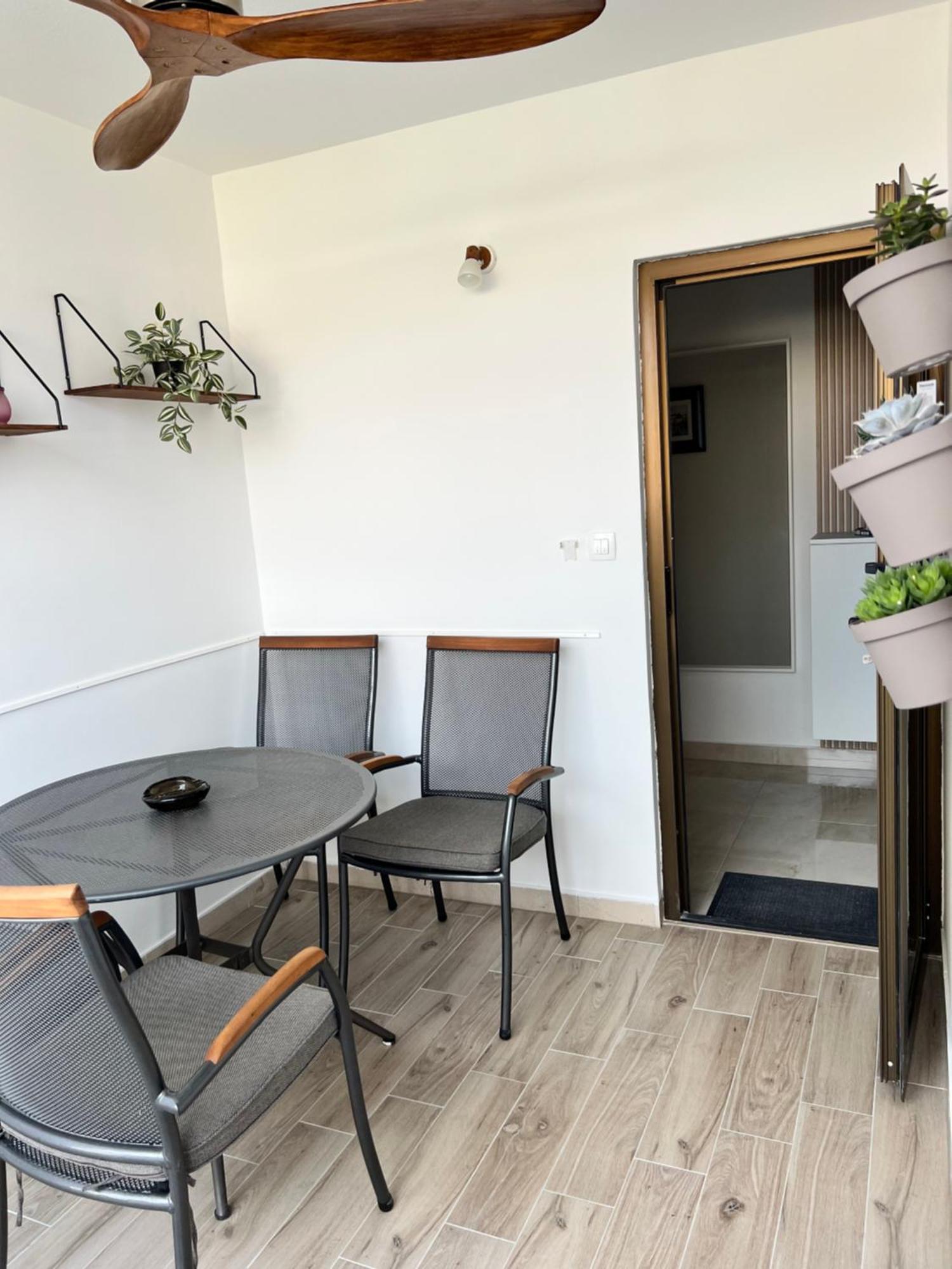 Apartmani Ivelic Supetar Exterior foto